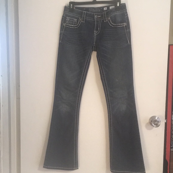 🤩 Miss Me Boot Cut Jeans 👖 Size 26x32 Like New! - Picture 1 of 10